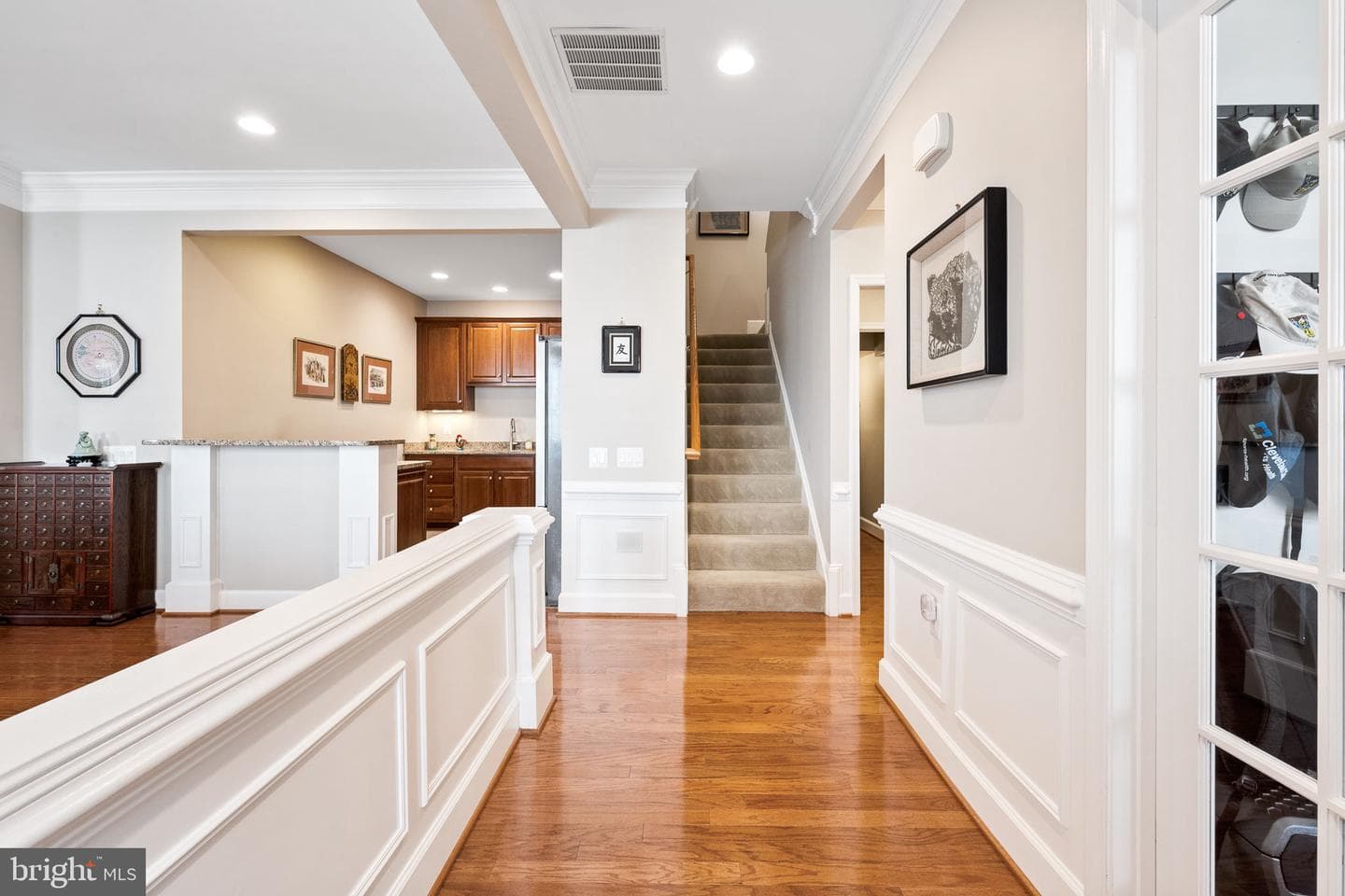 44402 Maltese Falcon Square photo 4