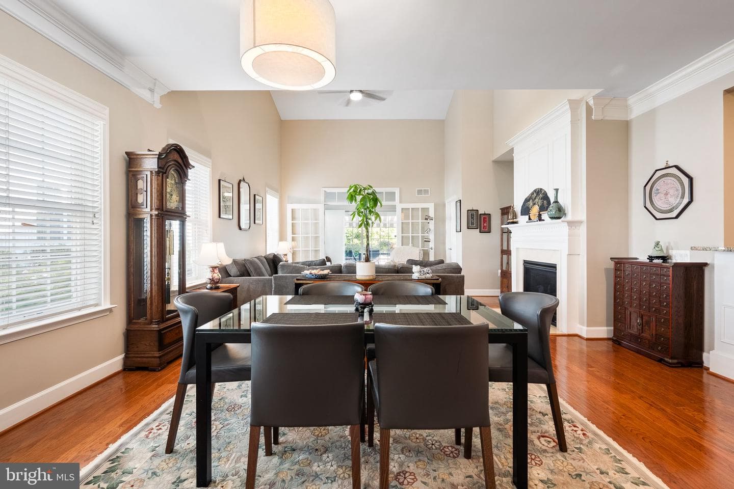 44402 Maltese Falcon Square photo 6