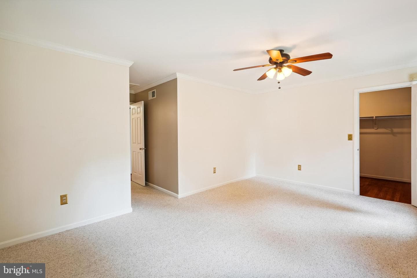 313 Belmont Place SW photo 25