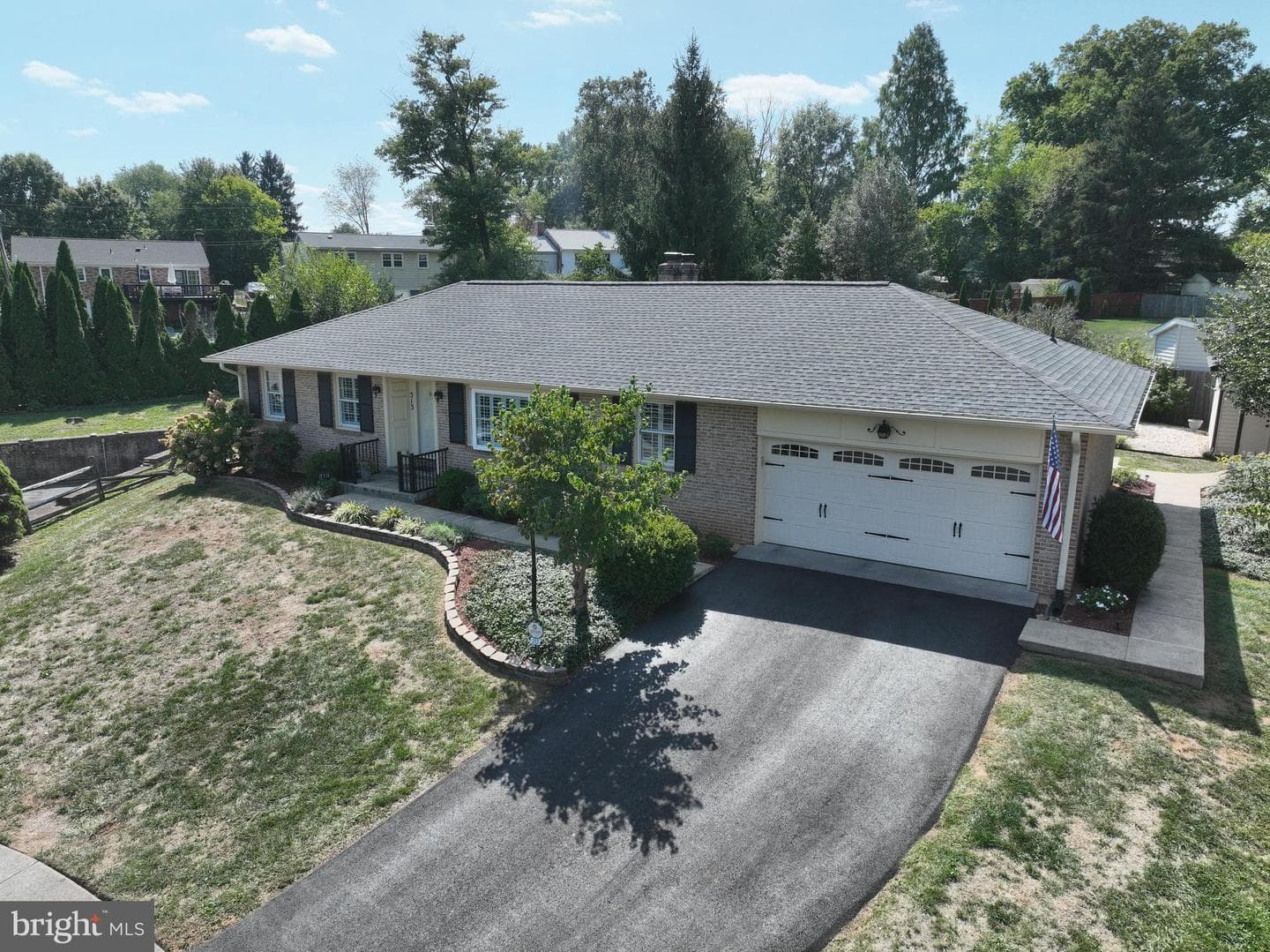313 Belmont Place SW photo 61