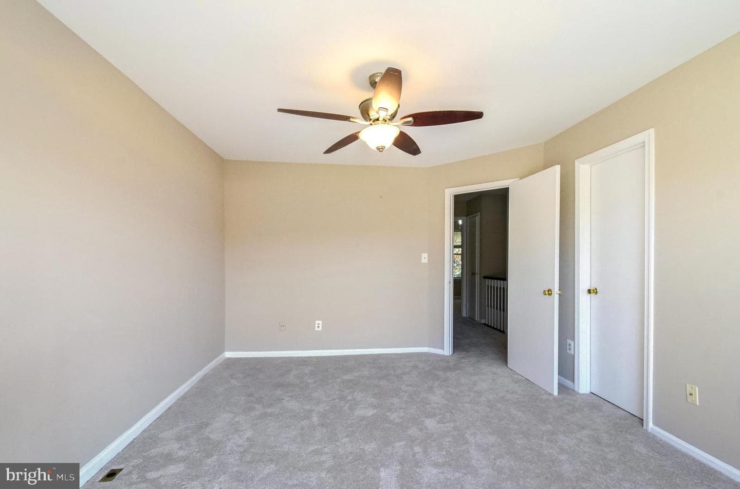 21870 Maywood Terrace photo 12
