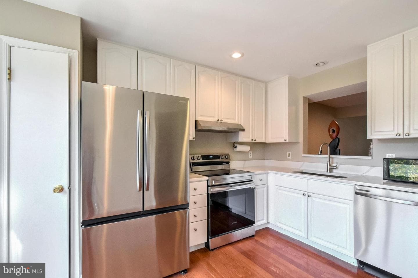 21870 Maywood Terrace photo 5