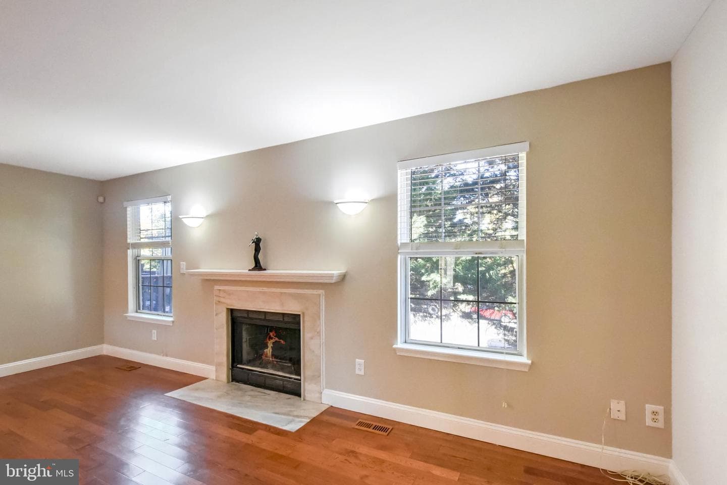 21870 Maywood Terrace photo 8