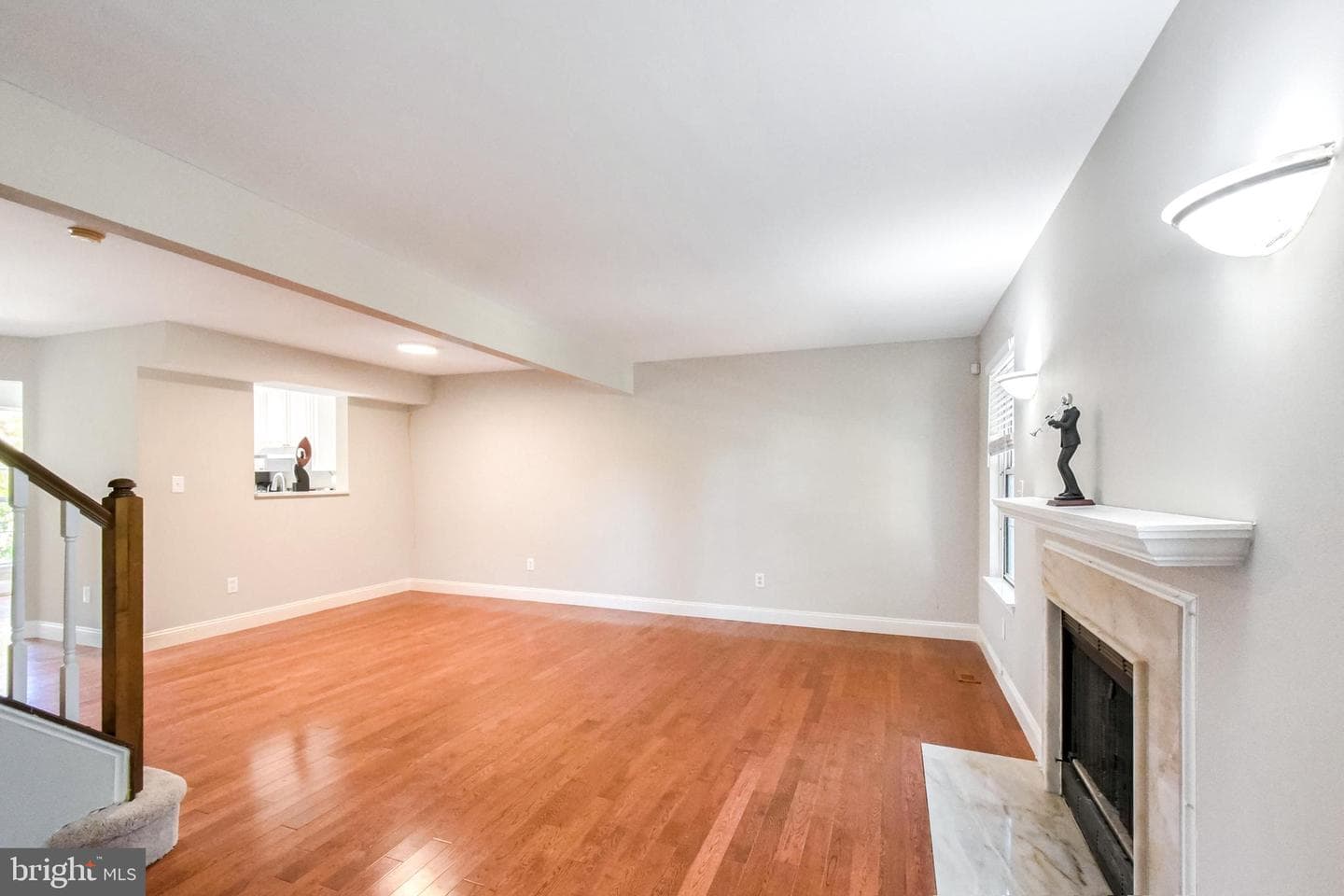 21870 Maywood Terrace photo 9