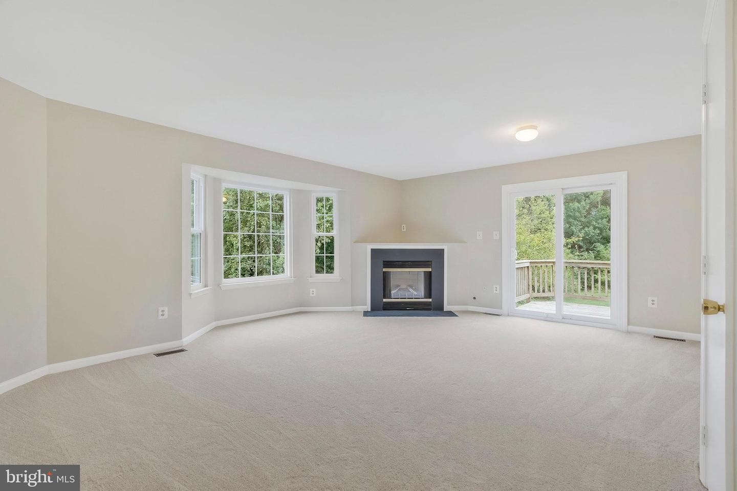 527 Radford Terrace NE photo 10