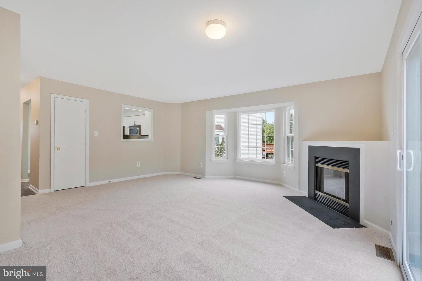 527 Radford Terrace NE photo 12