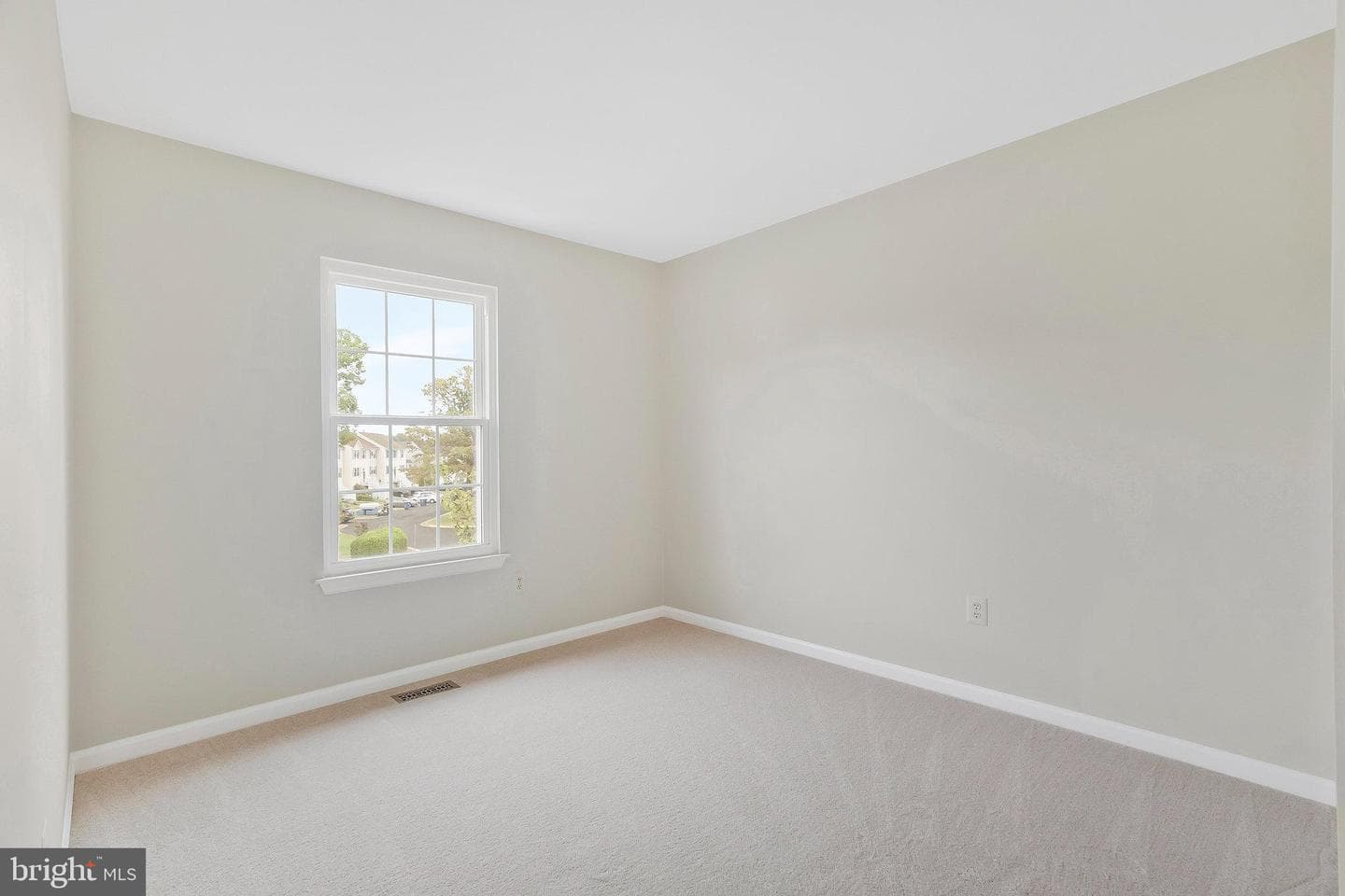 527 Radford Terrace NE photo 21