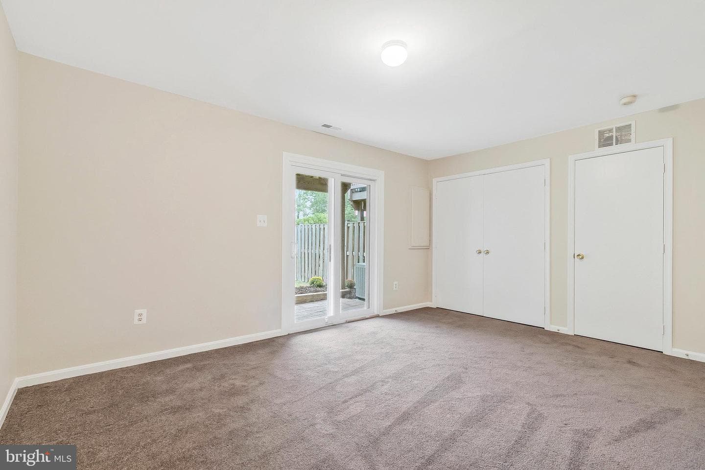 527 Radford Terrace NE photo 32