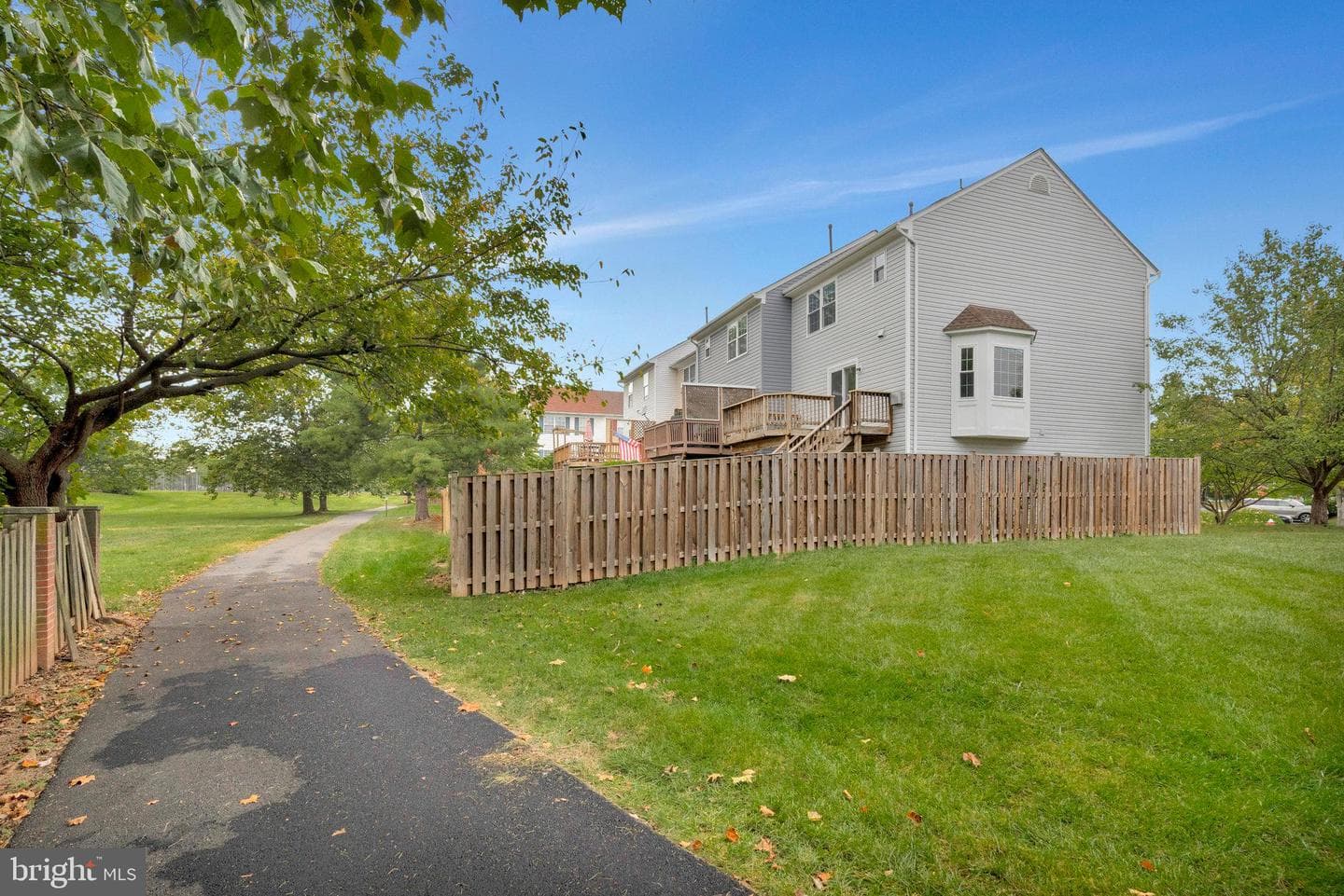 527 Radford Terrace NE photo 34