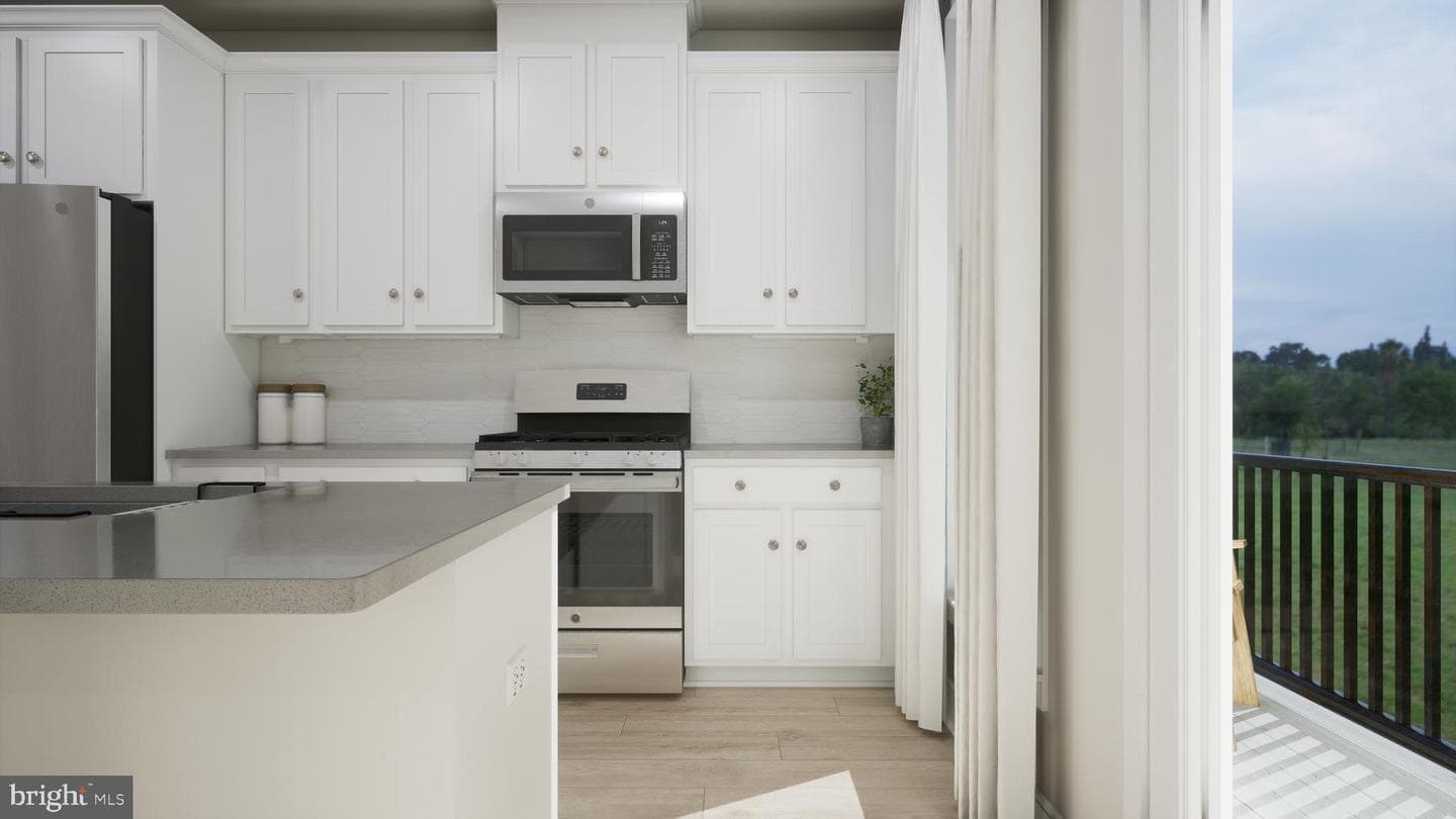 42611 Streamlet Square photo 3