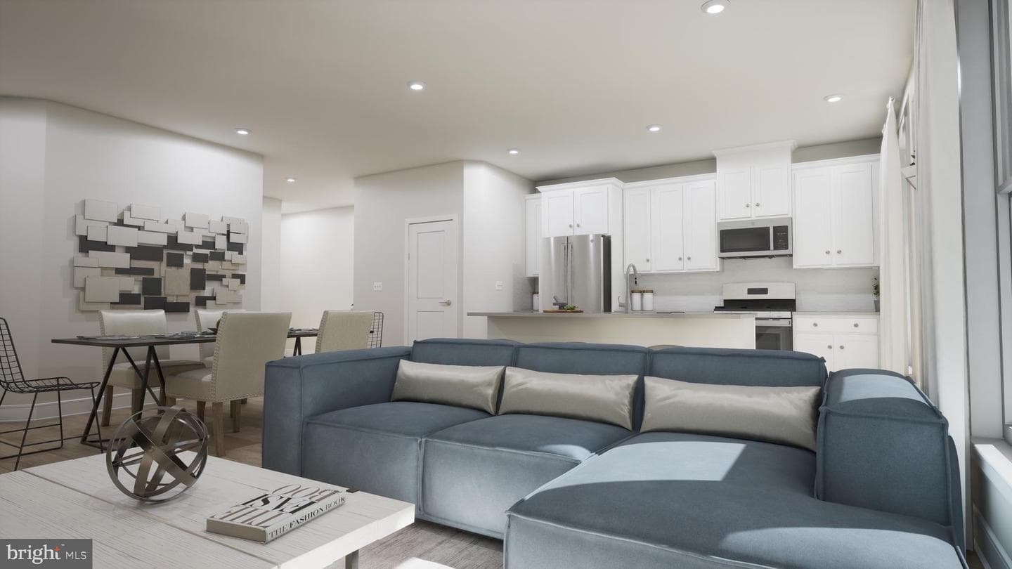 42611 Streamlet Square photo 8
