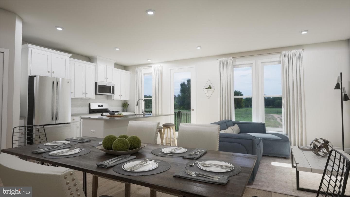 42611 Streamlet Square photo 9