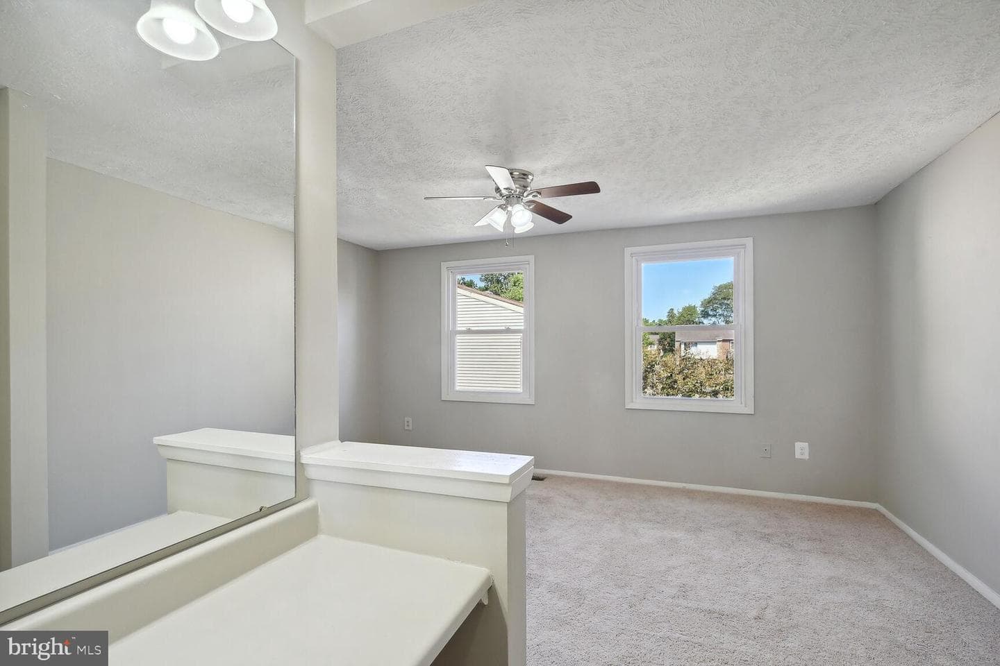 525 Brethour Court photo 10