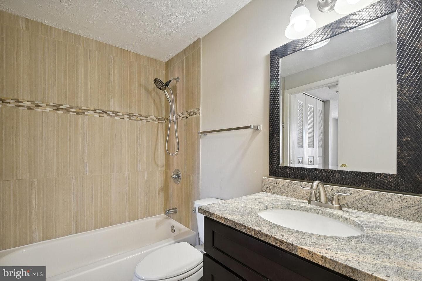 525 Brethour Court photo 11