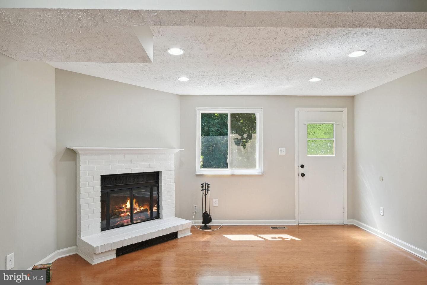 525 Brethour Court photo 6