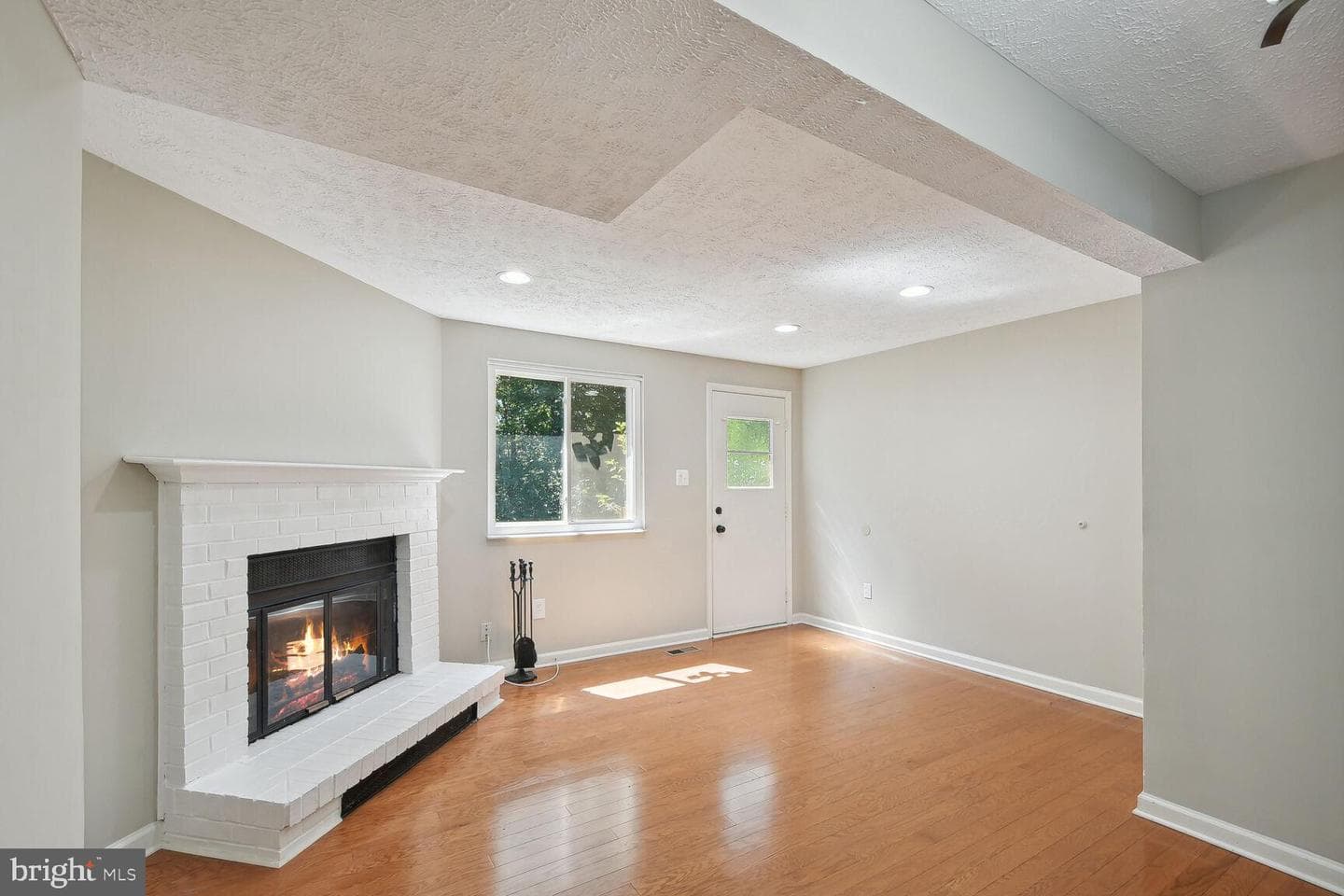 525 Brethour Court photo 7