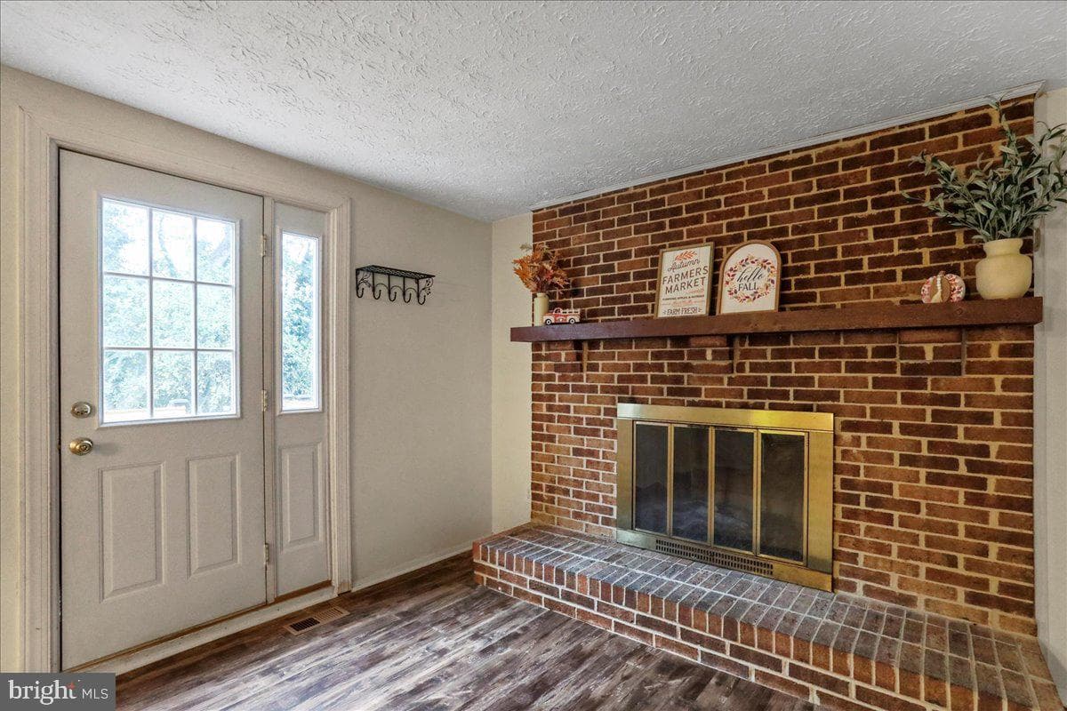 304 Appletree Drive NE photo 15