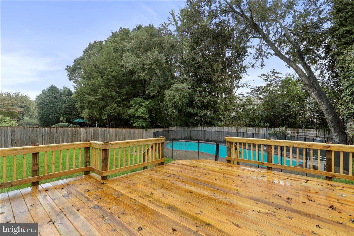 304 Appletree Drive NE photo 34
