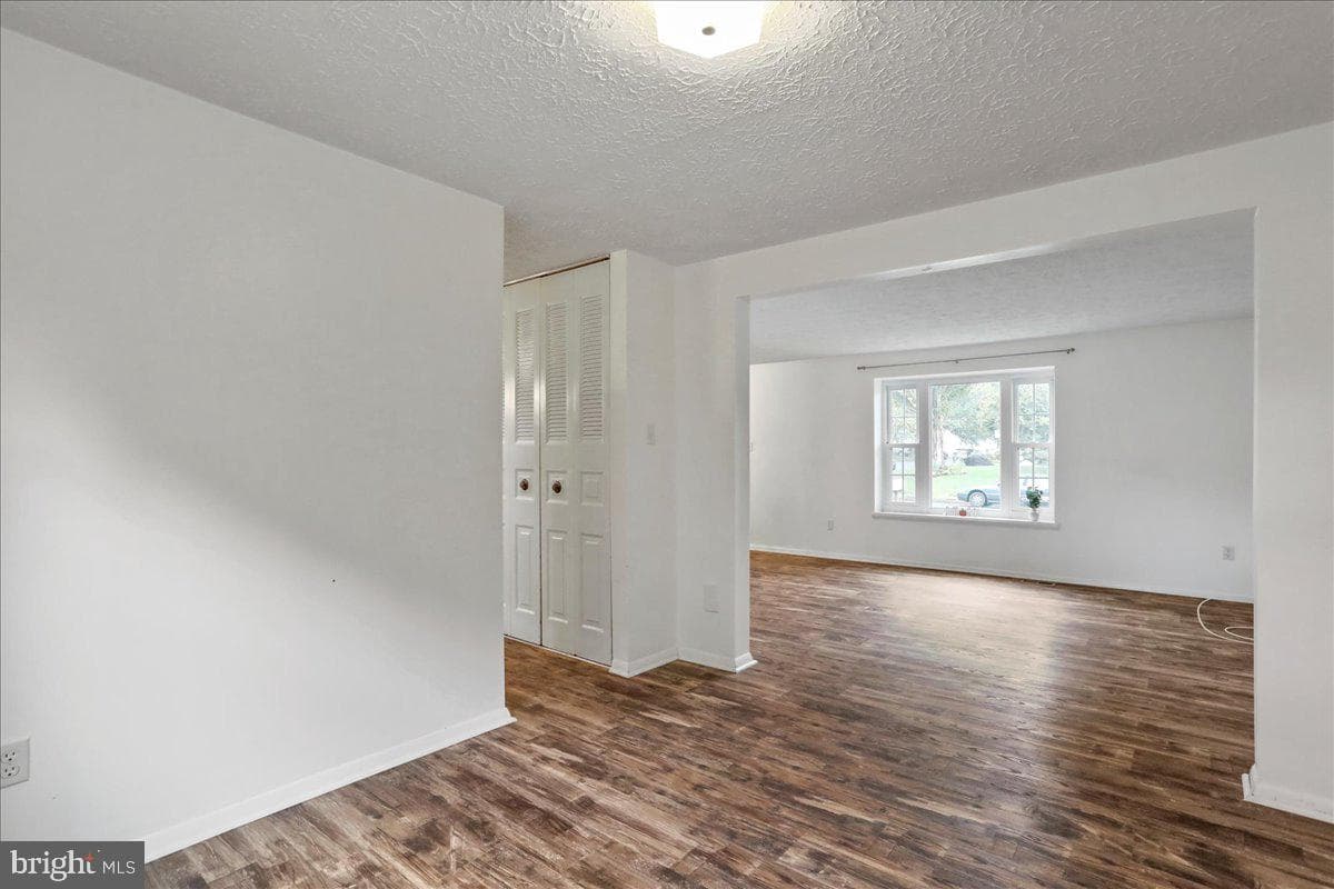 304 Appletree Drive NE photo 4