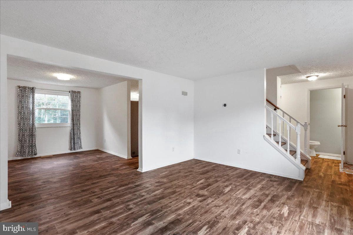 304 Appletree Drive NE photo 7