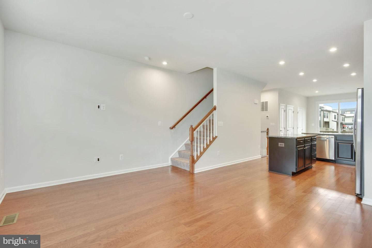 43501 Apple Orchard Square photo 11