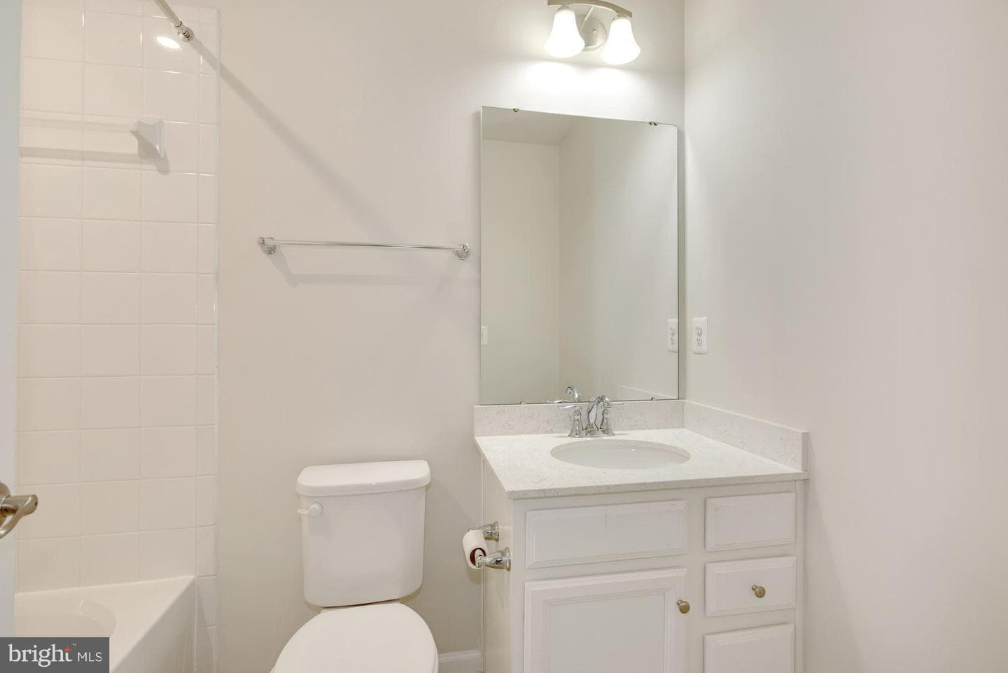 43501 Apple Orchard Square photo 20
