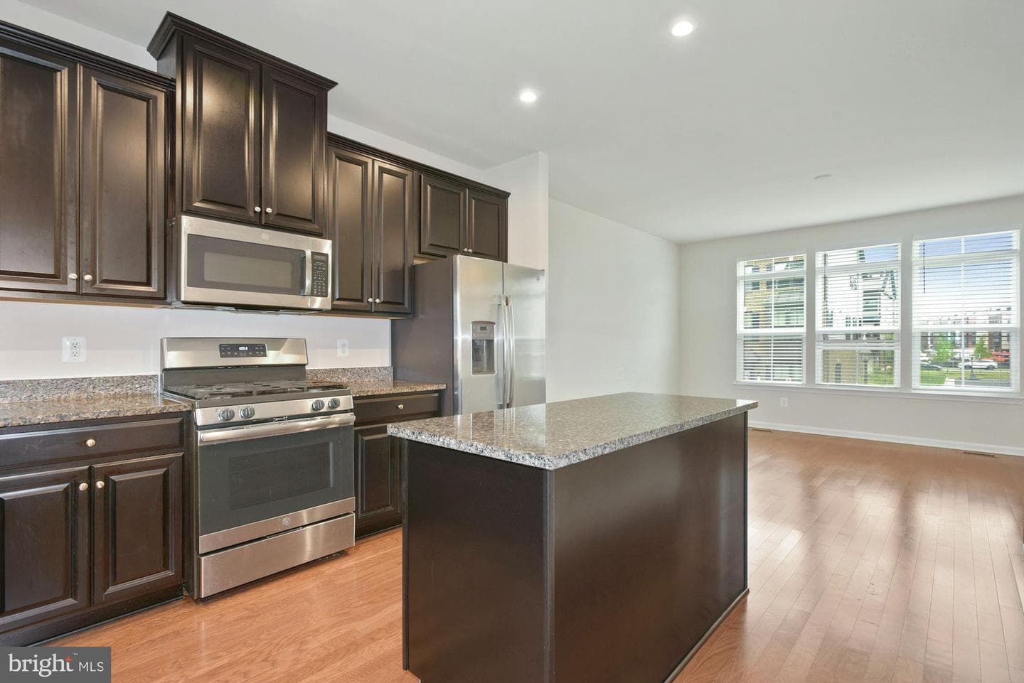 43501 Apple Orchard Square photo 6