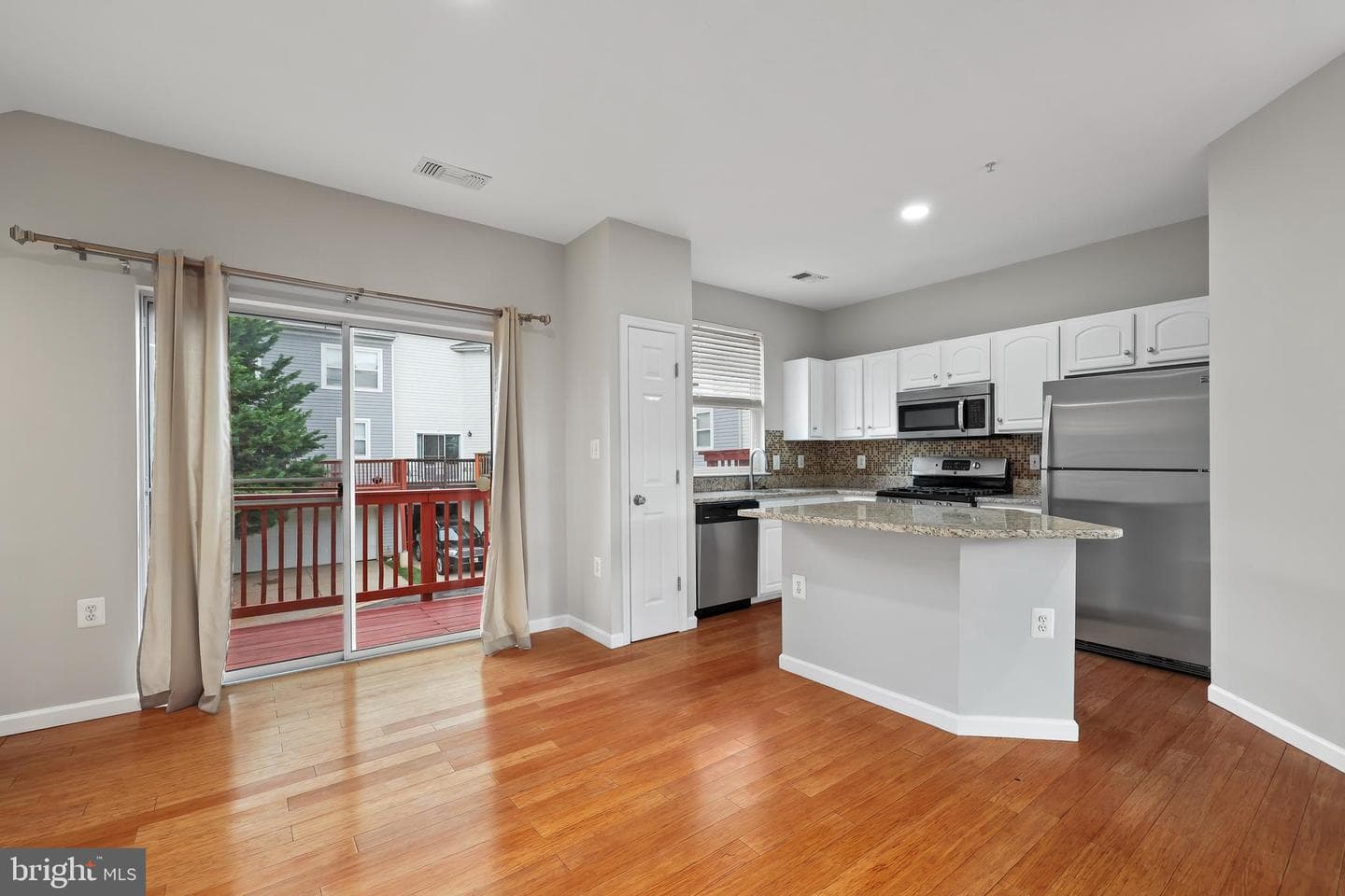 21810 Petworth Court photo 10