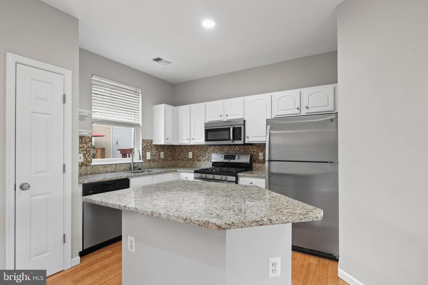 21810 Petworth Court photo 7