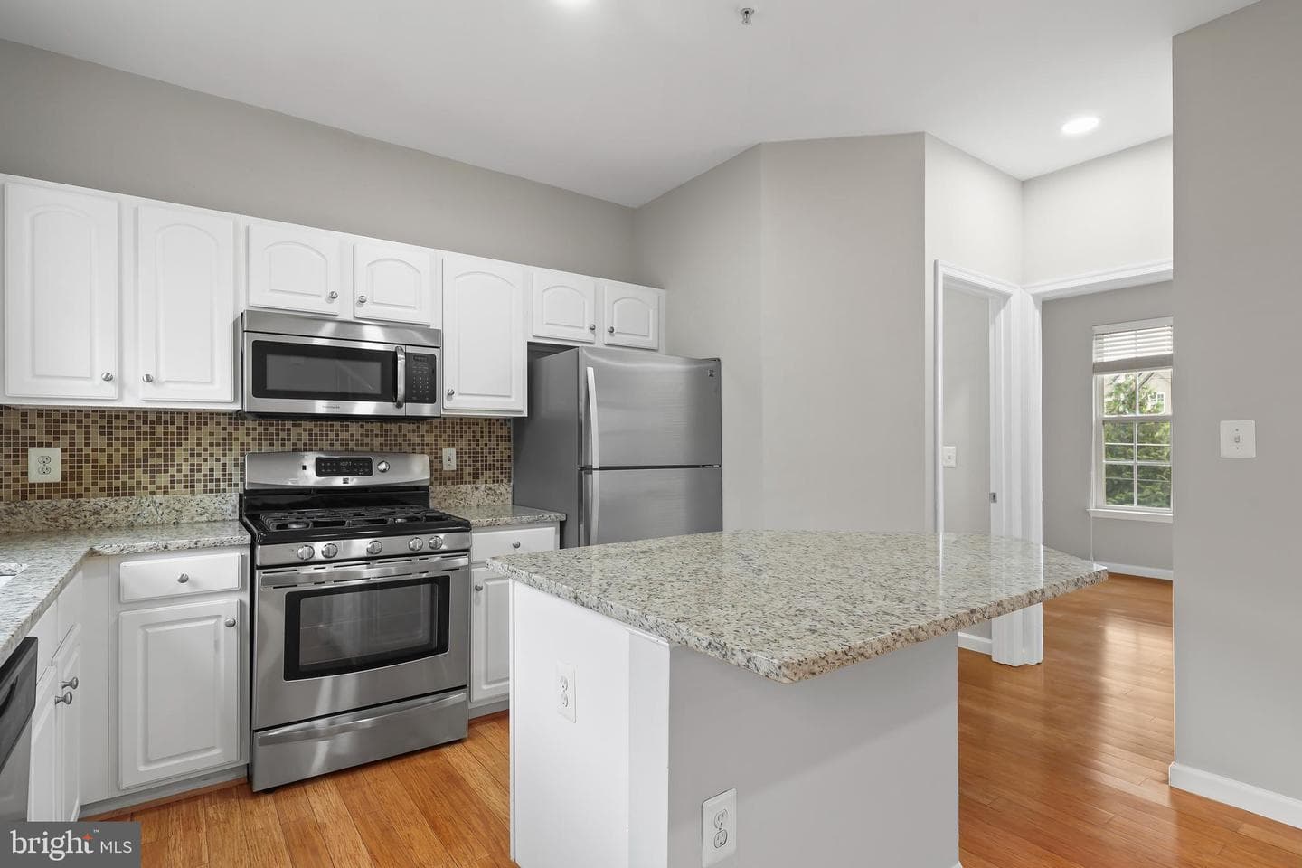21810 Petworth Court photo 8