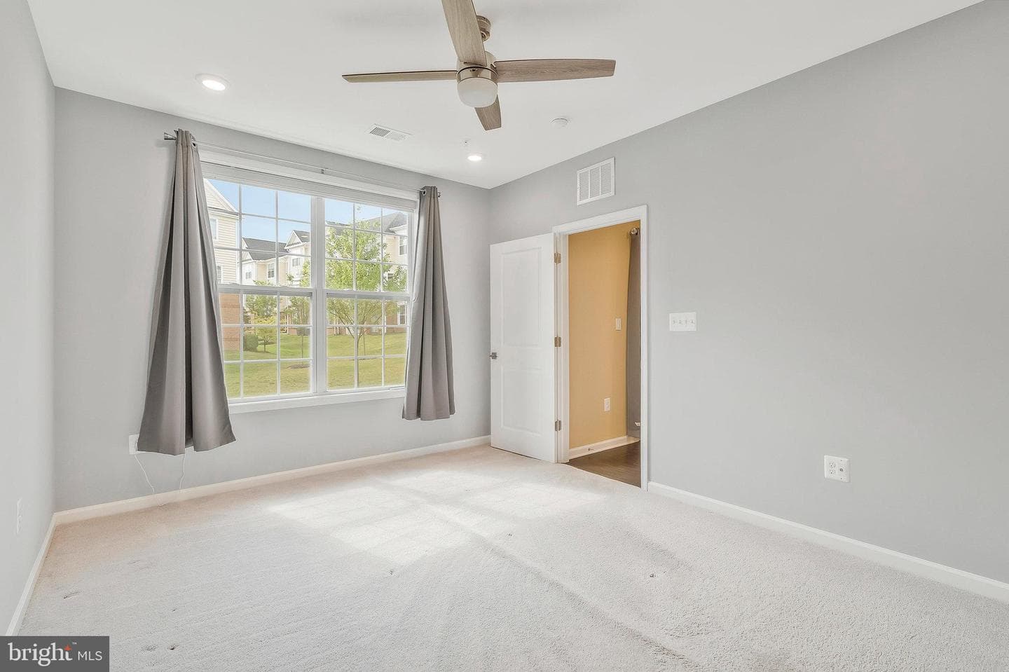 23257 Southdown Manor Terrace #117 photo 13