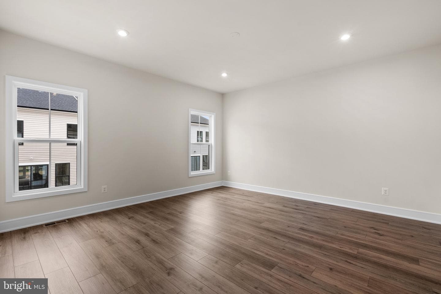 21775 Dollis Hill Terrace photo 11