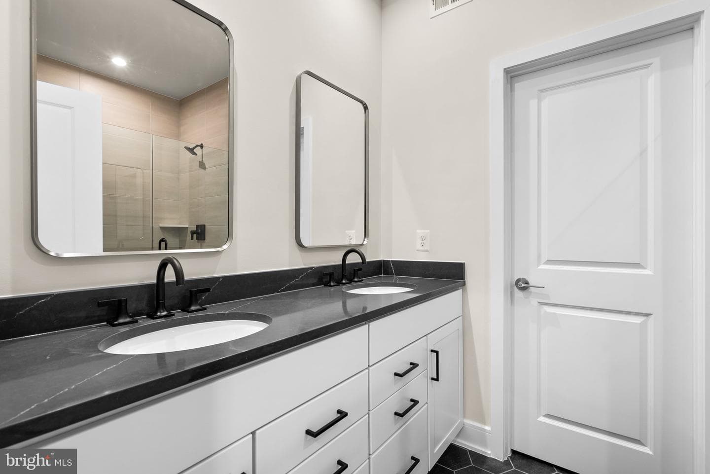 21775 Dollis Hill Terrace photo 14