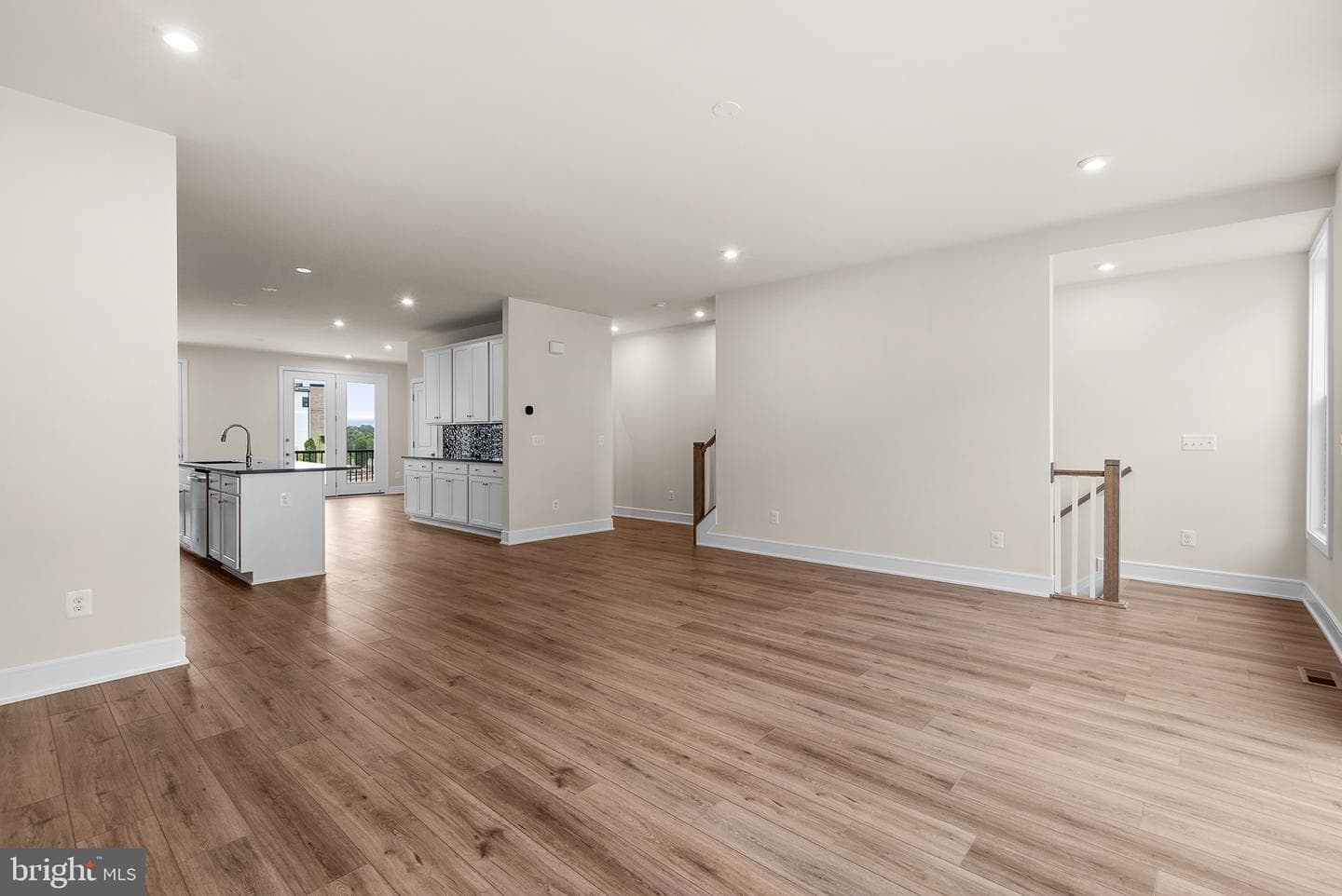 21775 Dollis Hill Terrace photo 4