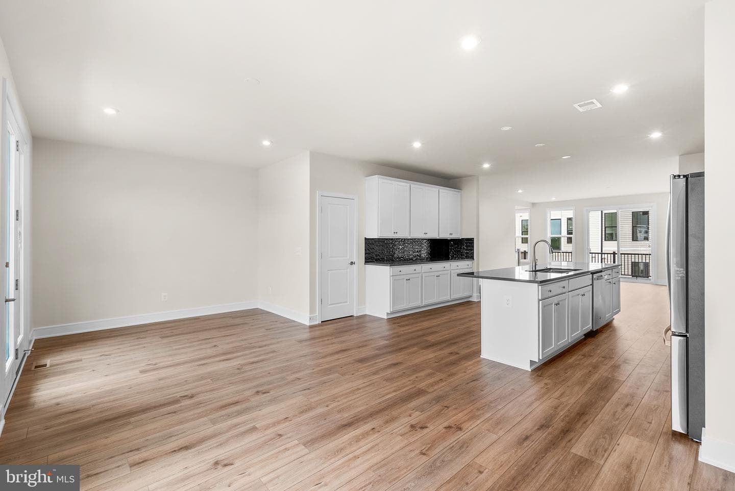 21775 Dollis Hill Terrace photo 9