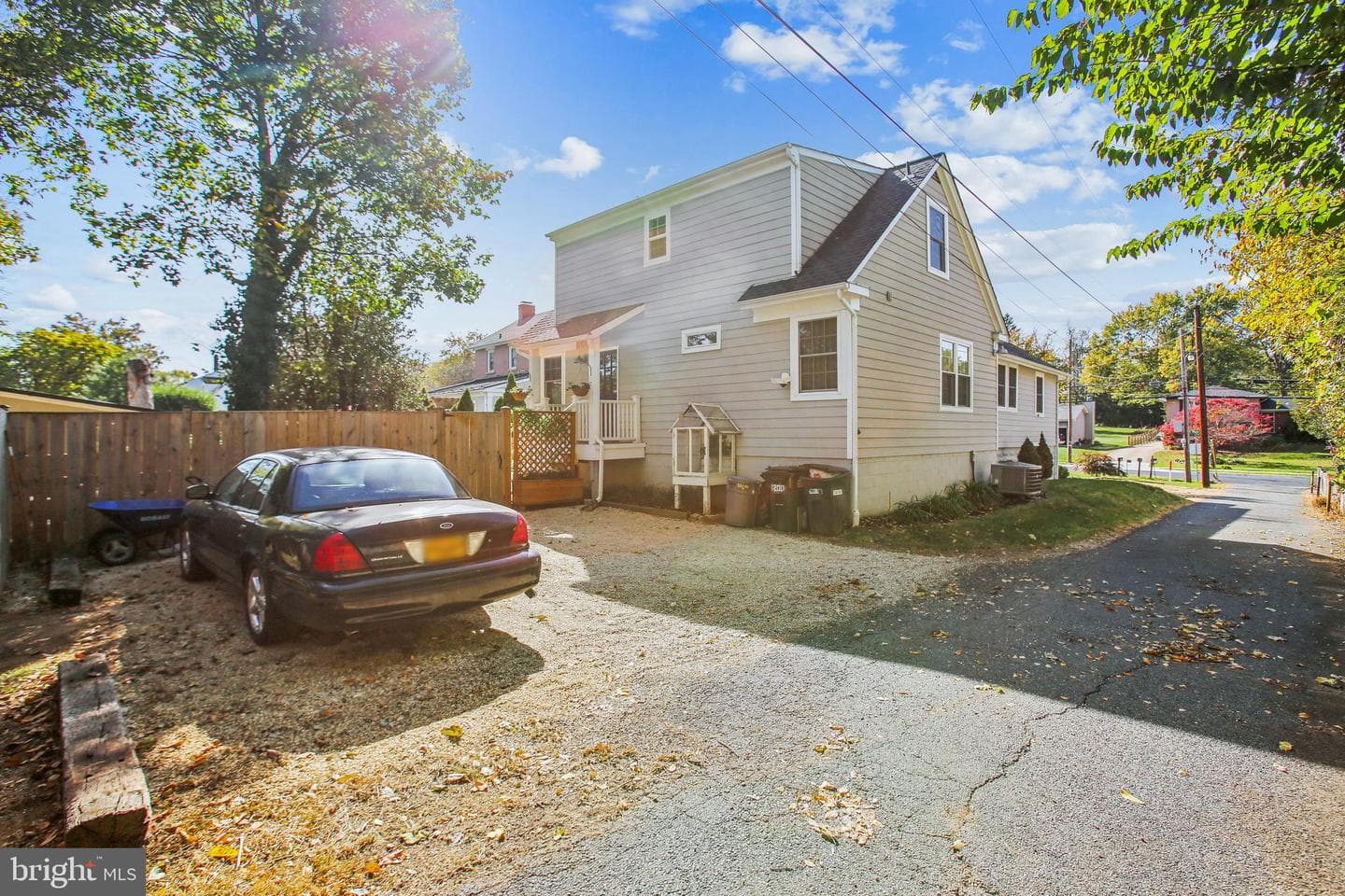 200 S Maple Avenue photo 36