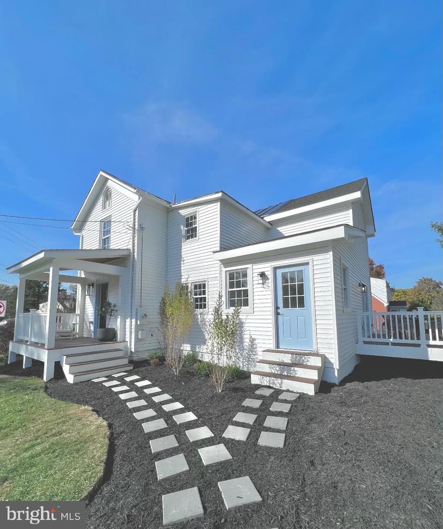501 E G Street photo 2