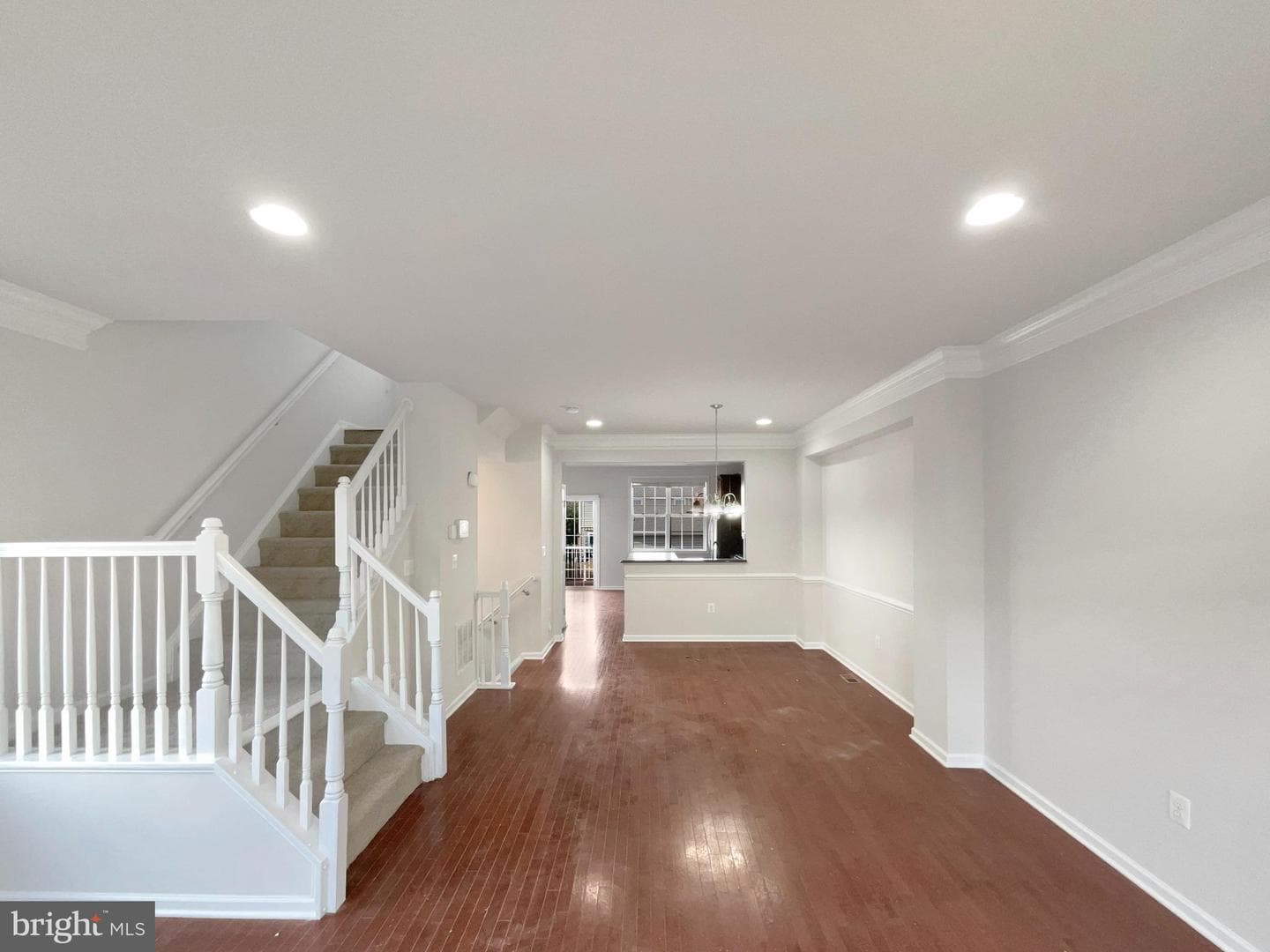 23079 Weybridge Square photo 9