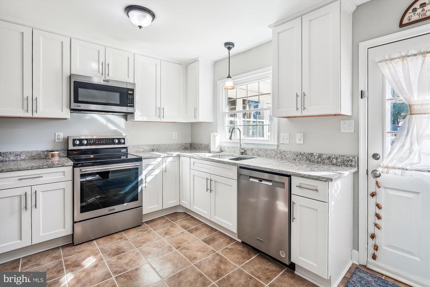 203 Orchard Circle photo 6