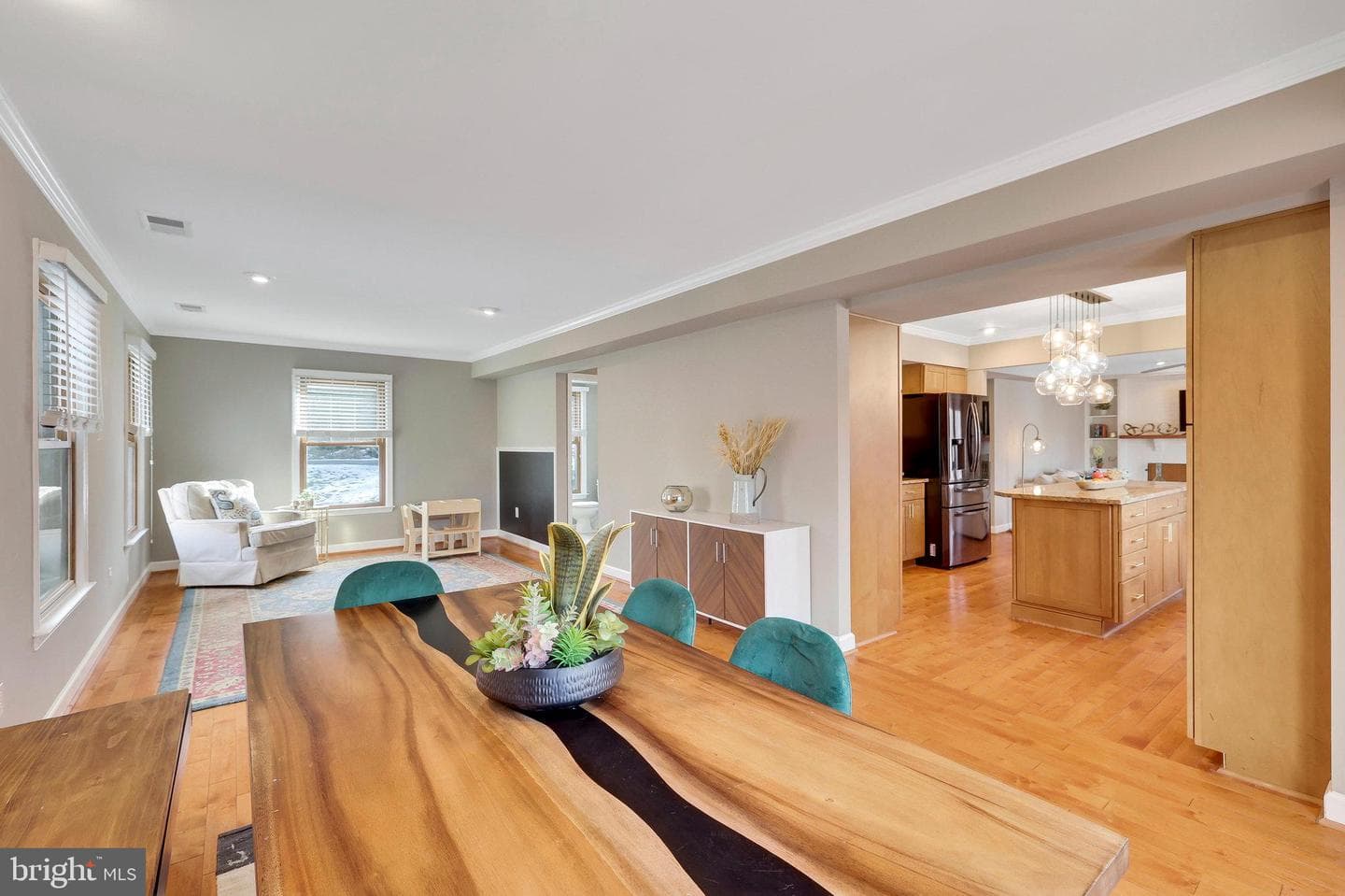 214 Lake Drive photo 12