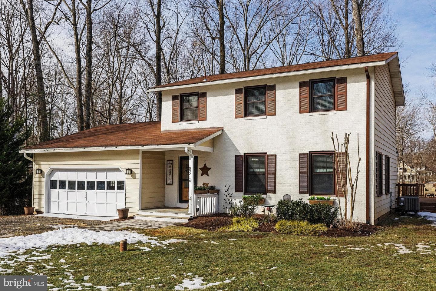 214 Lake Drive photo 2