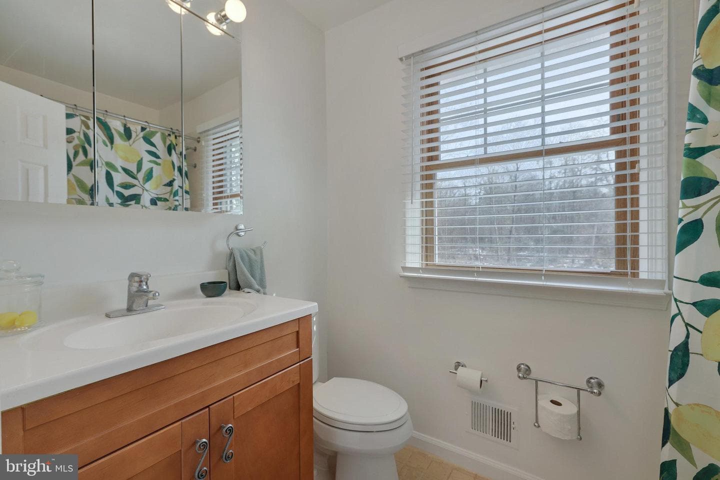 214 Lake Drive photo 31