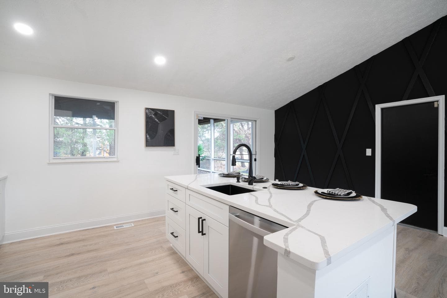 22220 Stablehouse photo 18