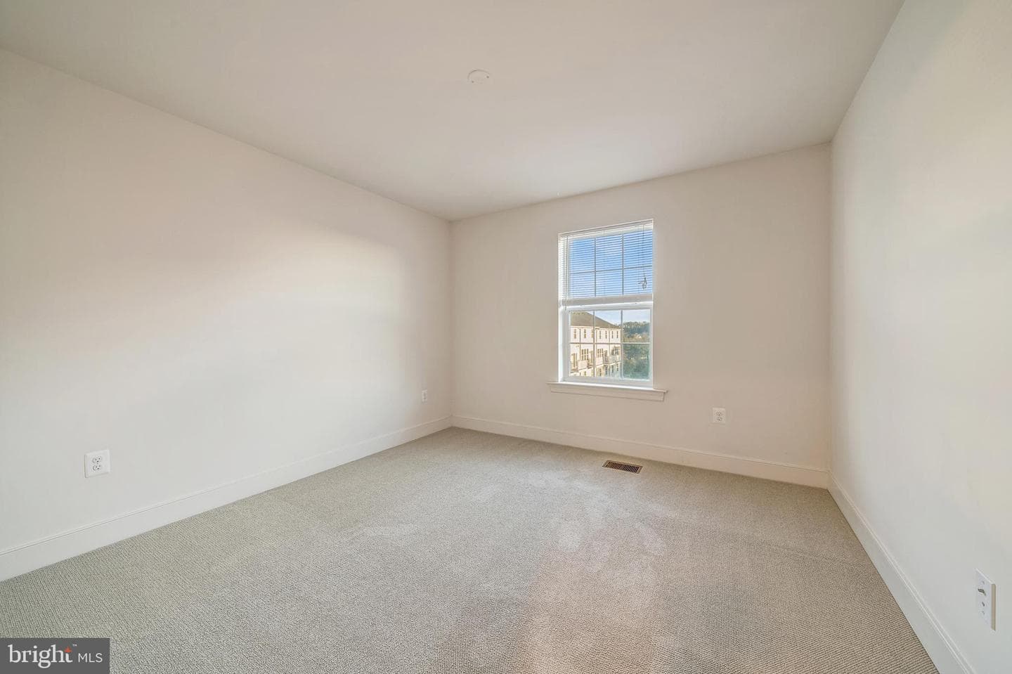 44027 Etna Terrace photo 26