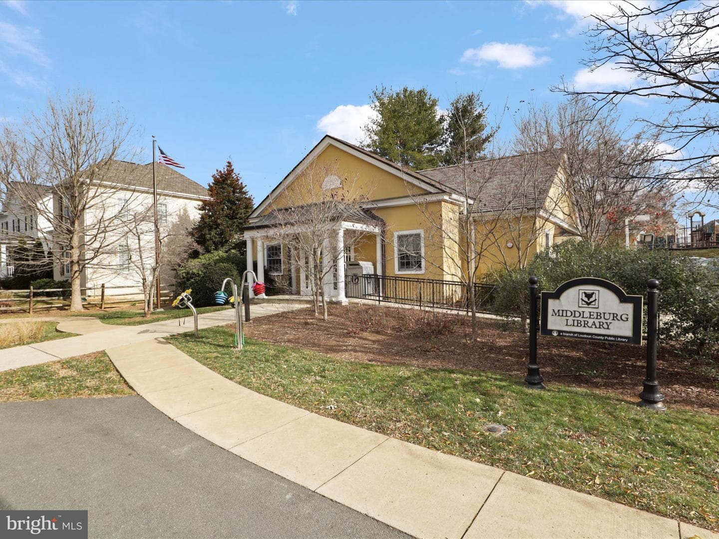 903 Blue Ridge Avenue photo 32