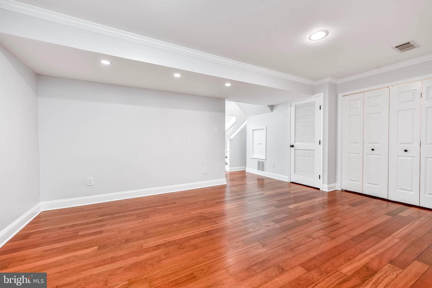 20419 Doncaster Terrace photo 10
