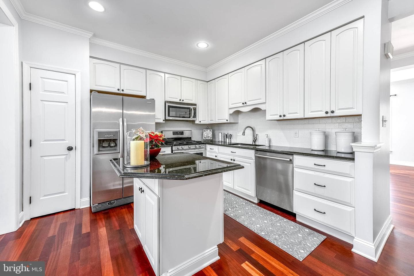 20419 Doncaster Terrace photo 16