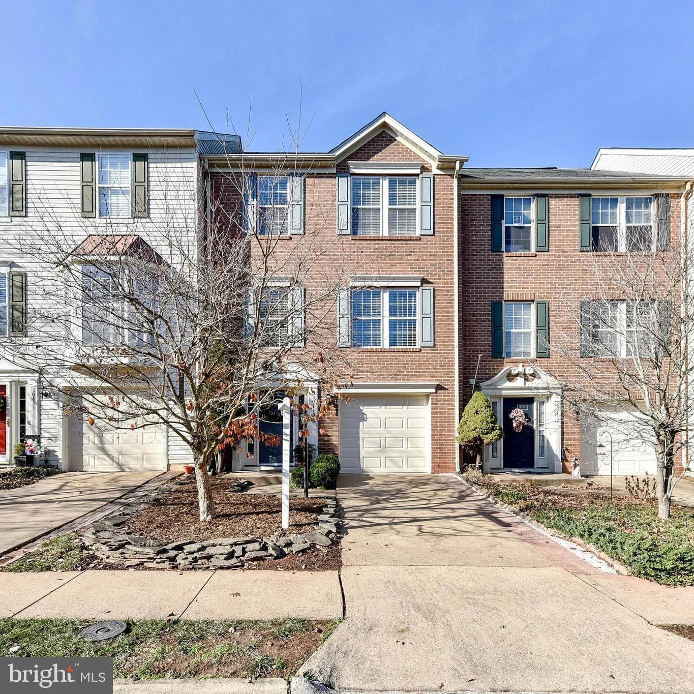 20419 Doncaster Terrace photo 2