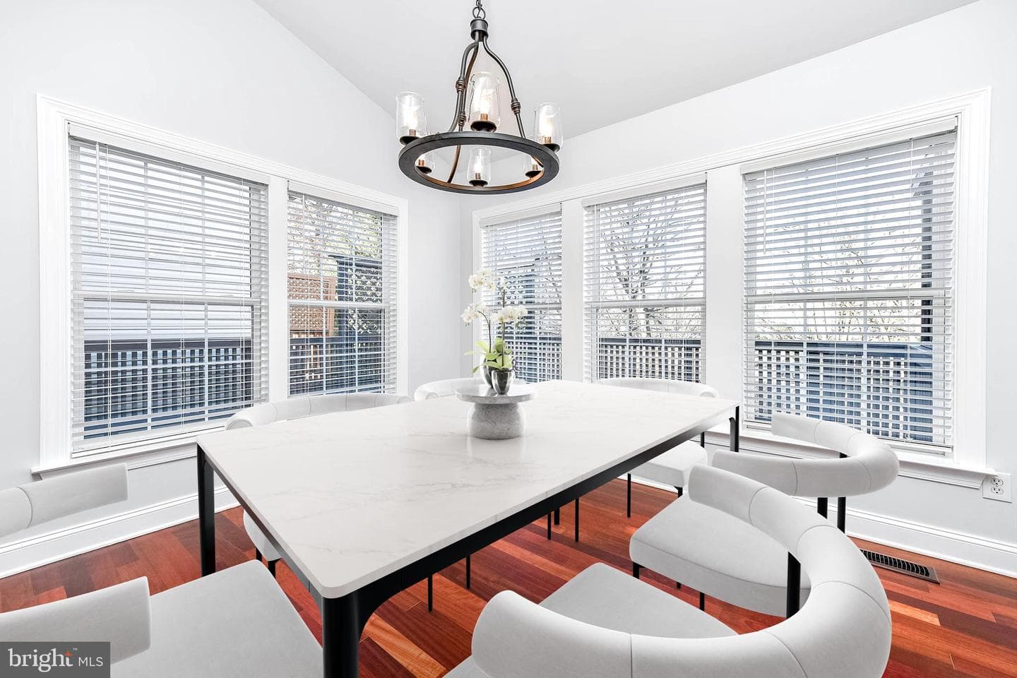 20419 Doncaster Terrace photo 20