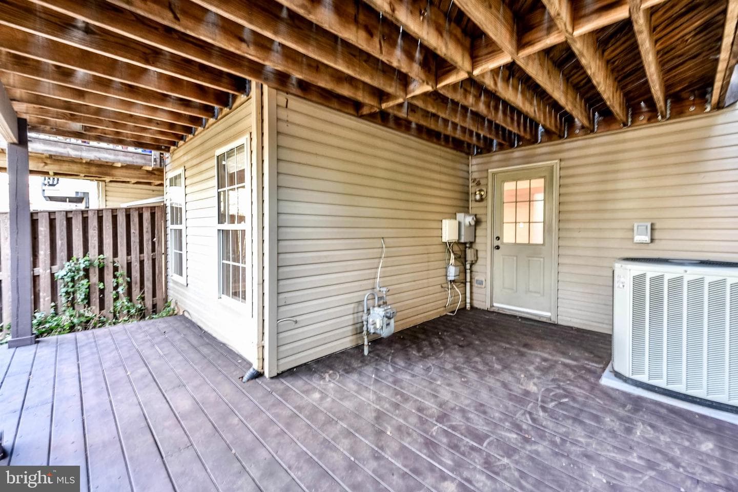 20419 Doncaster Terrace photo 34